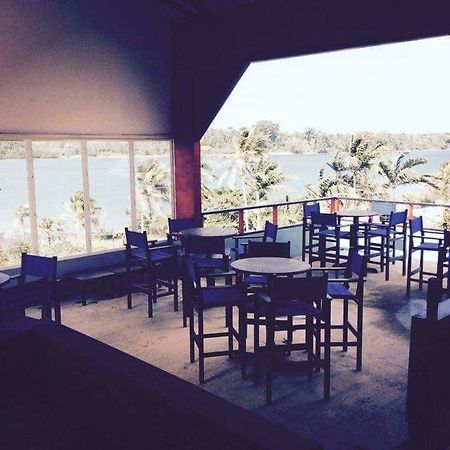 Retreat Seaside Hostel Port Vila Luaran gambar