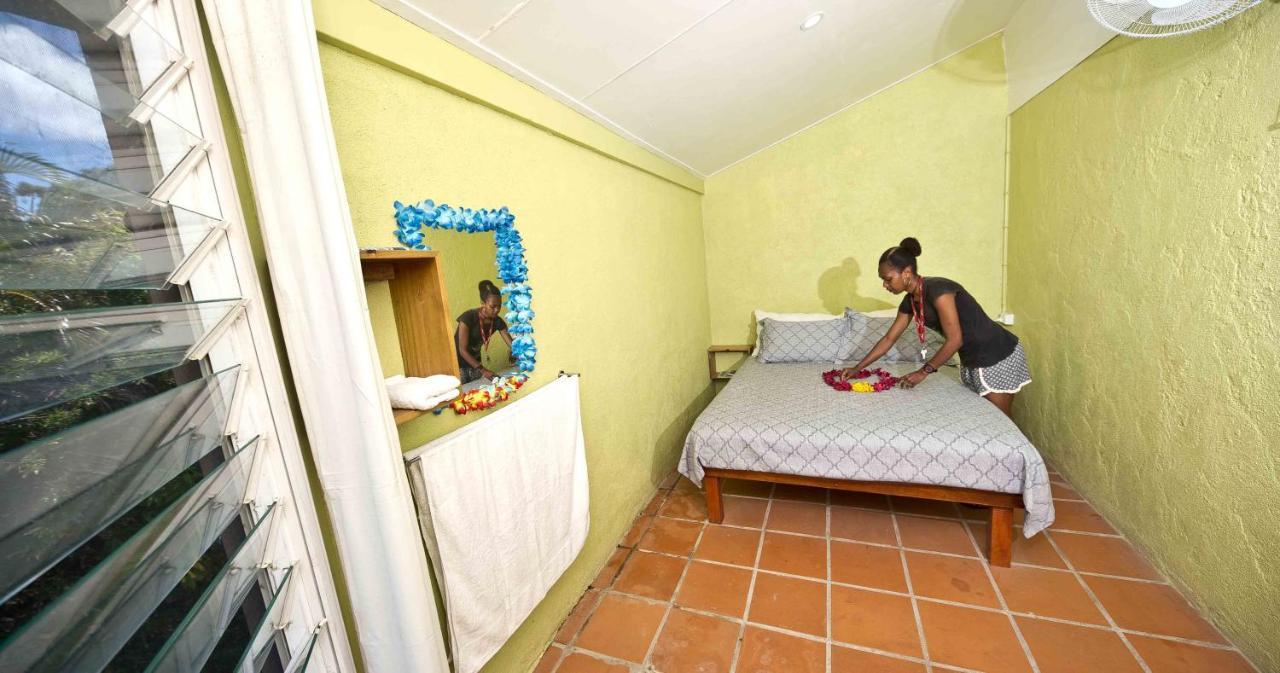 Retreat Seaside Hostel Port Vila Luaran gambar