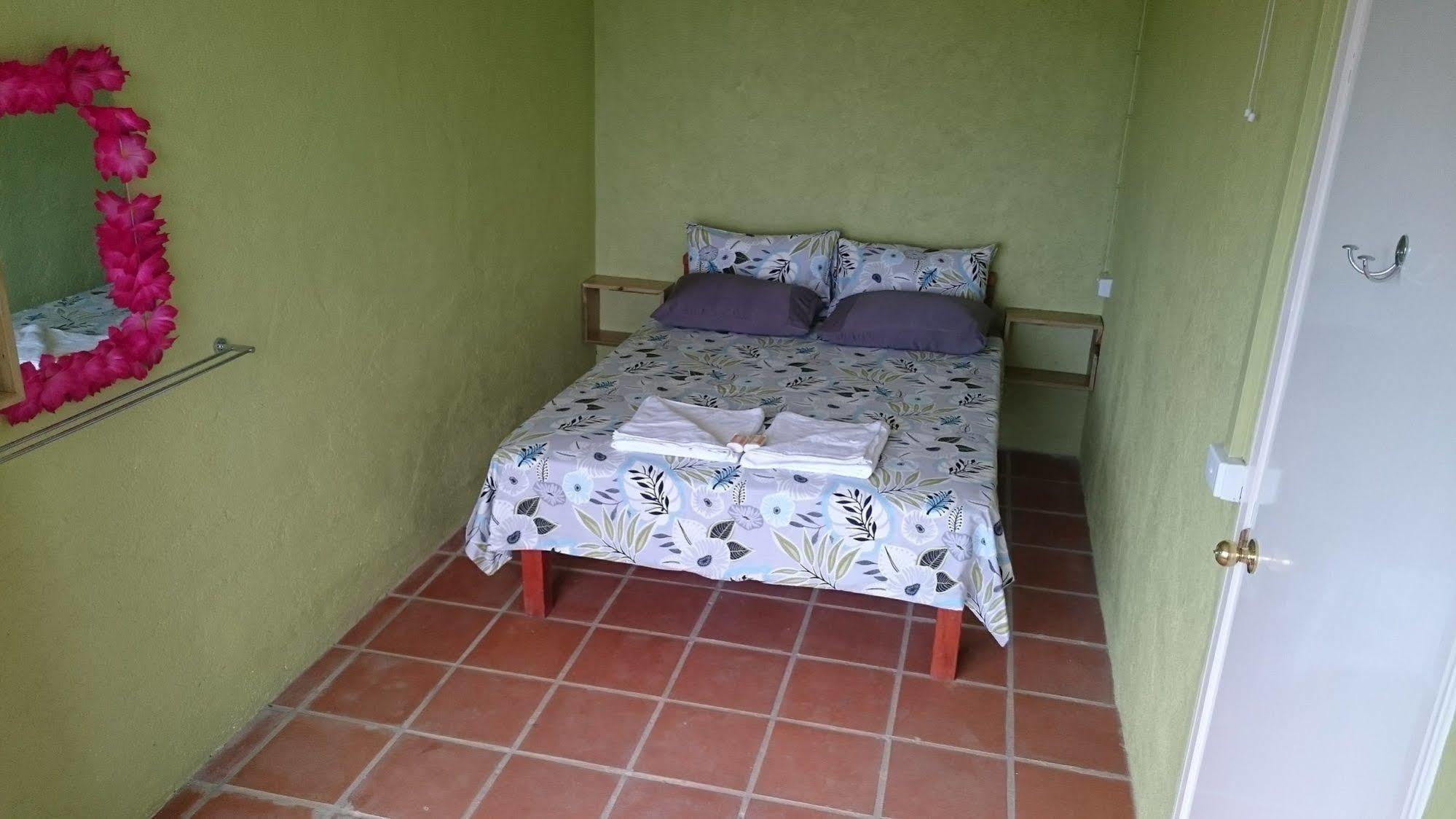 Retreat Seaside Hostel Port Vila Luaran gambar